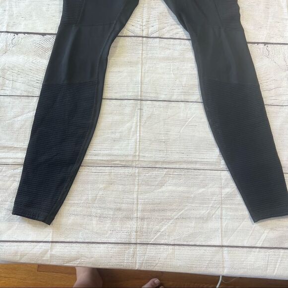Athleta Sleet High Traverse Tight Pant size XS - Picture 5 of 16
